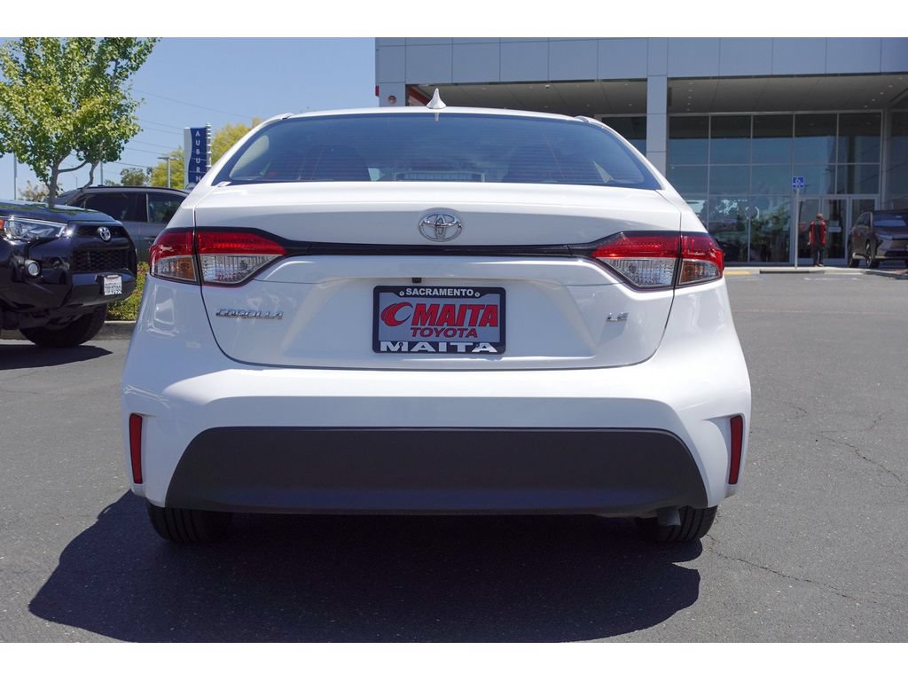 Used 2025 Toyota Corolla LE FWD image 7