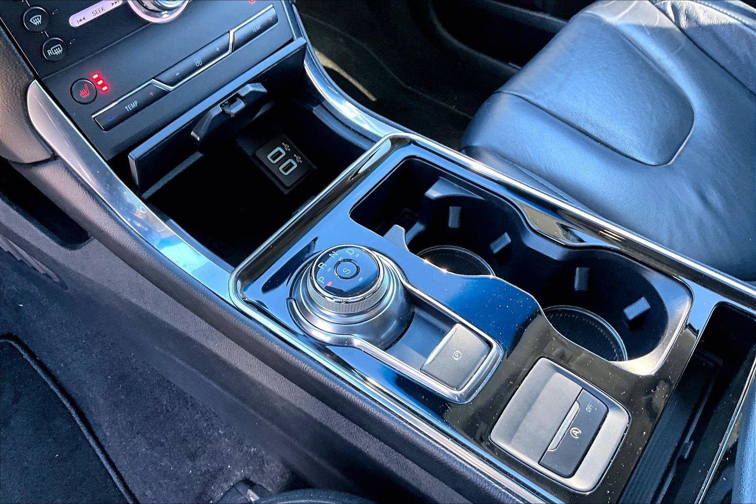 Used 2019 Ford Edge Titanium image 14