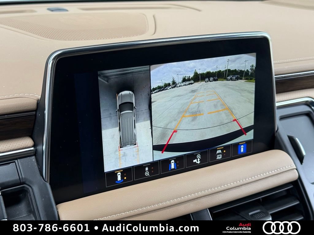Used 2024 Chevrolet Suburban Premier w/ Premium Package AWD/4WD image 5