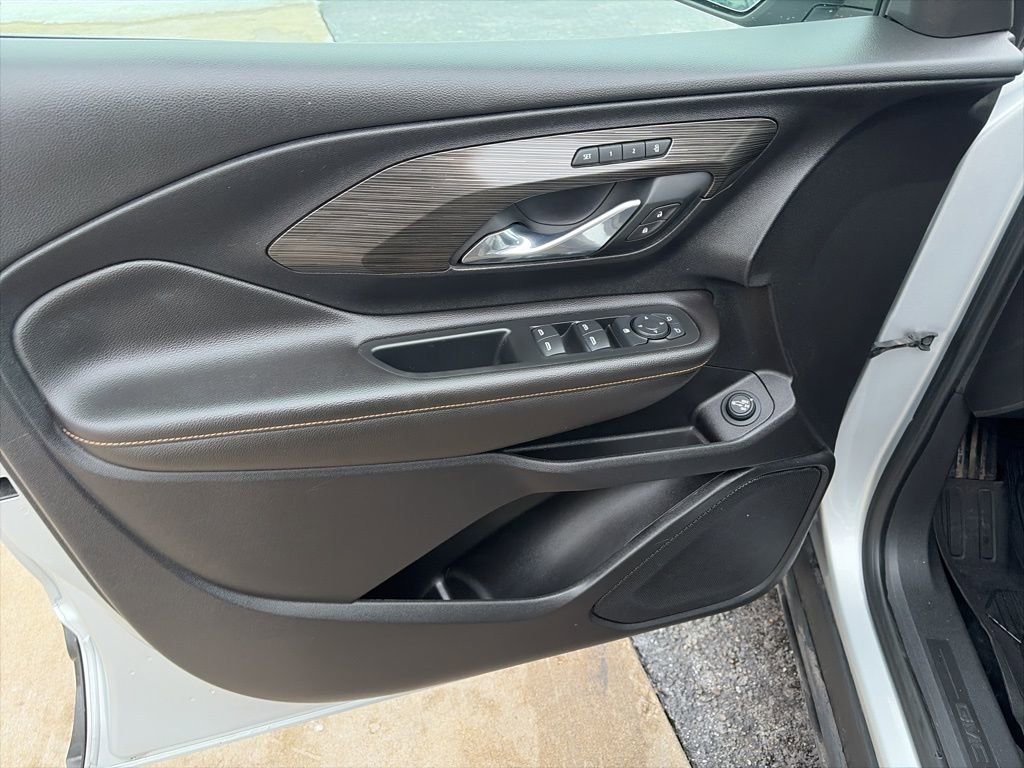 Certified 2021 GMC Terrain SLT image 10