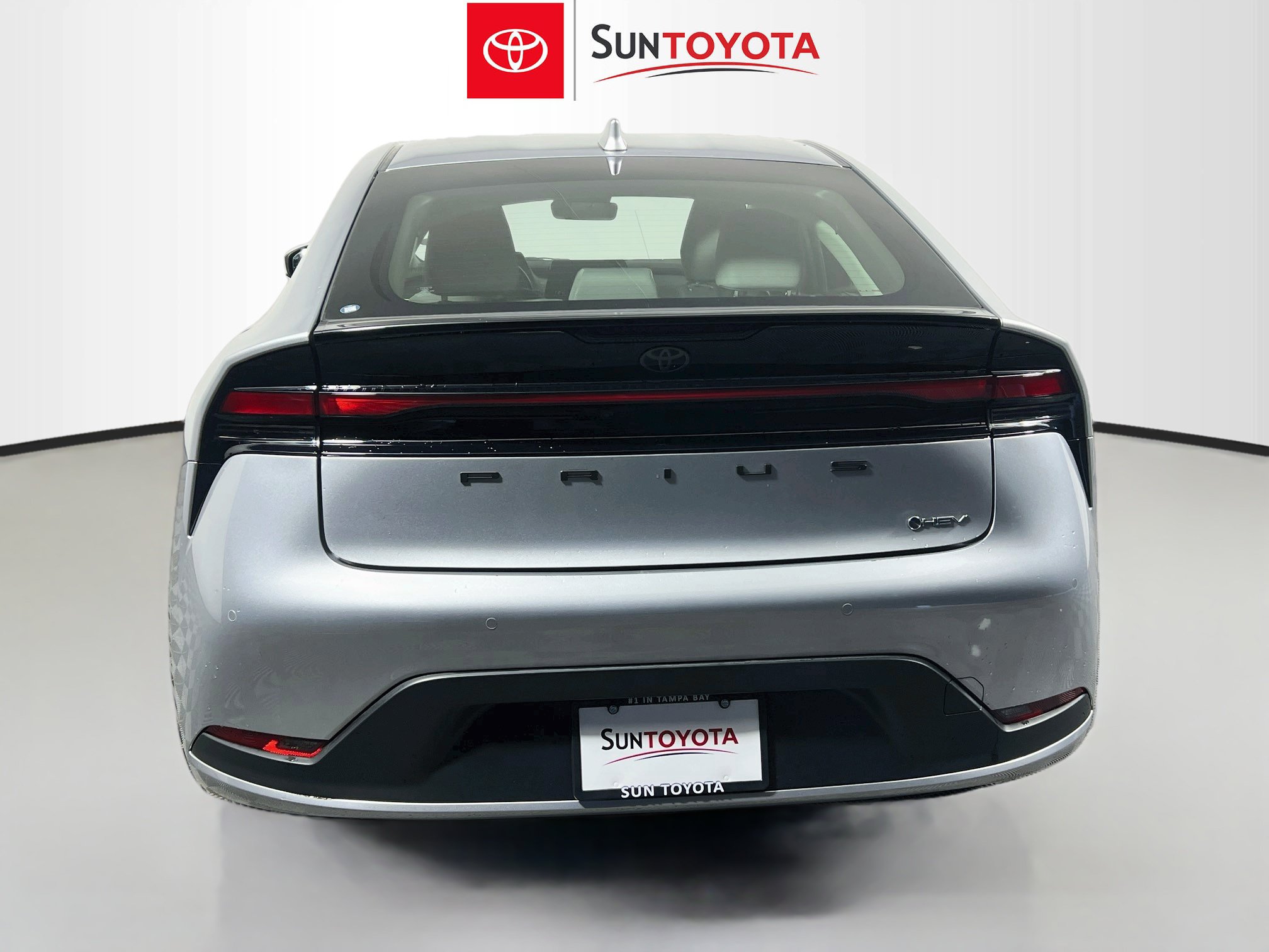 Used 2024 Toyota Prius LE FWD image 5