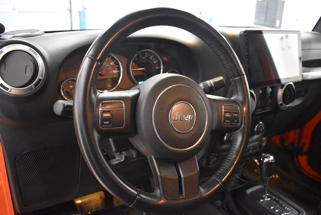 Used 2015 Jeep Wrangler Sahara AWD/4WD image 5