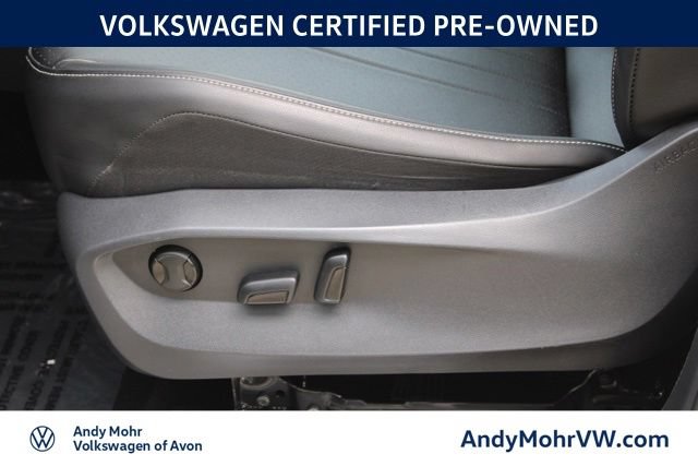 Used 2023 Volkswagen Tiguan SE R-Line FWD image 17