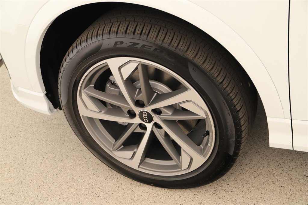 New 2025 Audi Q3 2.0T Premium image 30