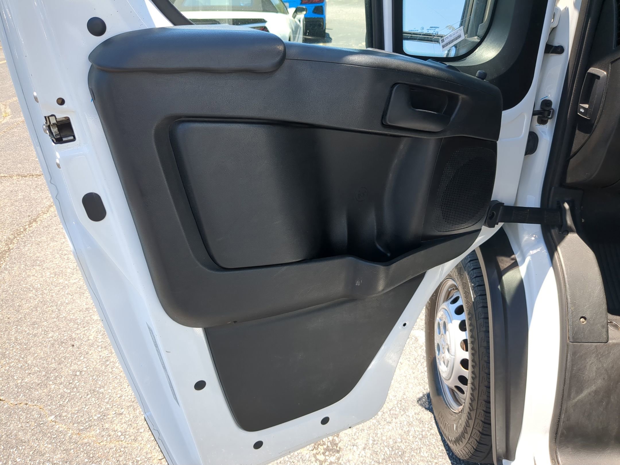 Used 2023 RAM ProMaster 2500 FWD image 14