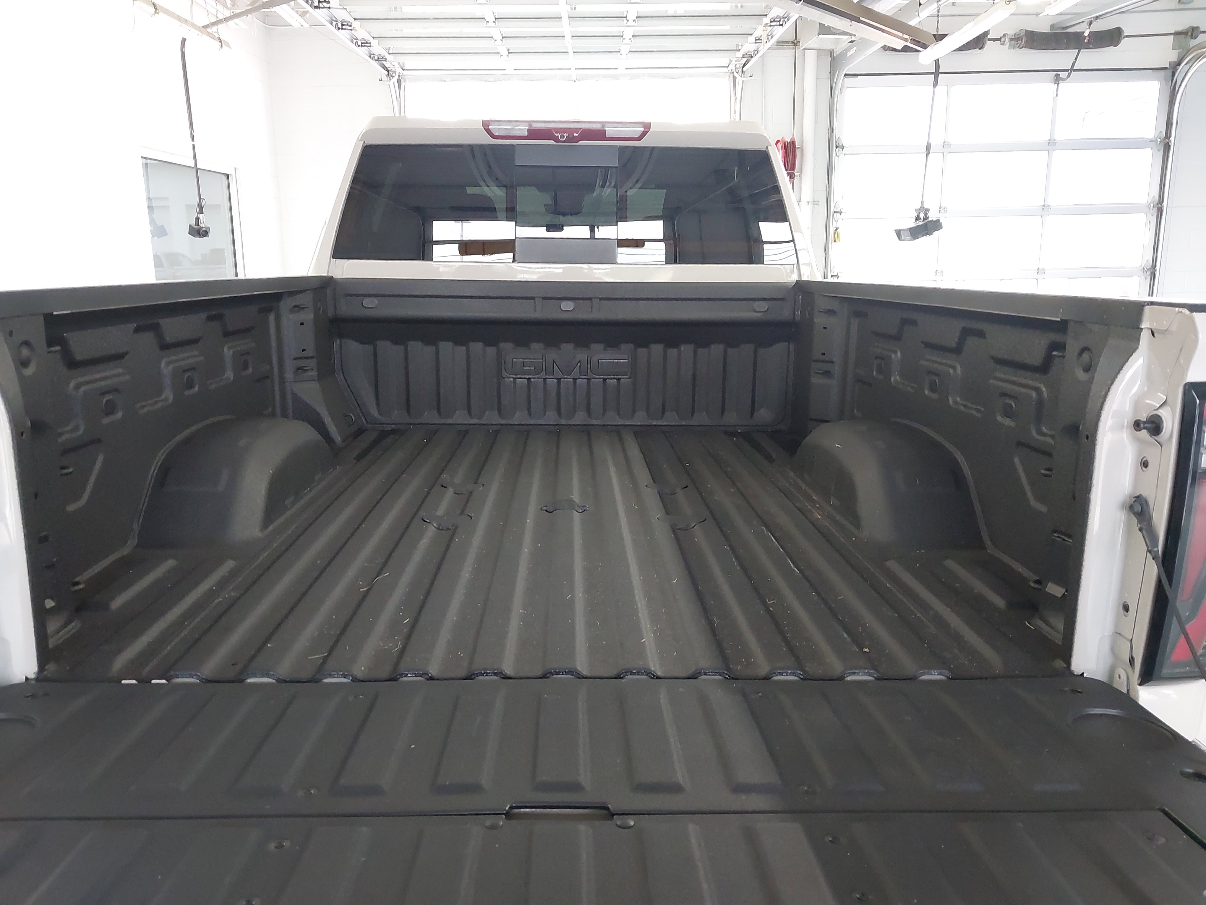 Used 2026 GMC Sierra 2500 AT4 w/ AT4 Premium Plus Package AWD/4WD image 27