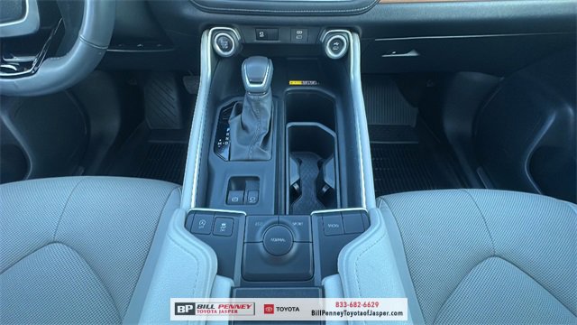 Used 2024 Toyota Grand Highlander Limited image 9