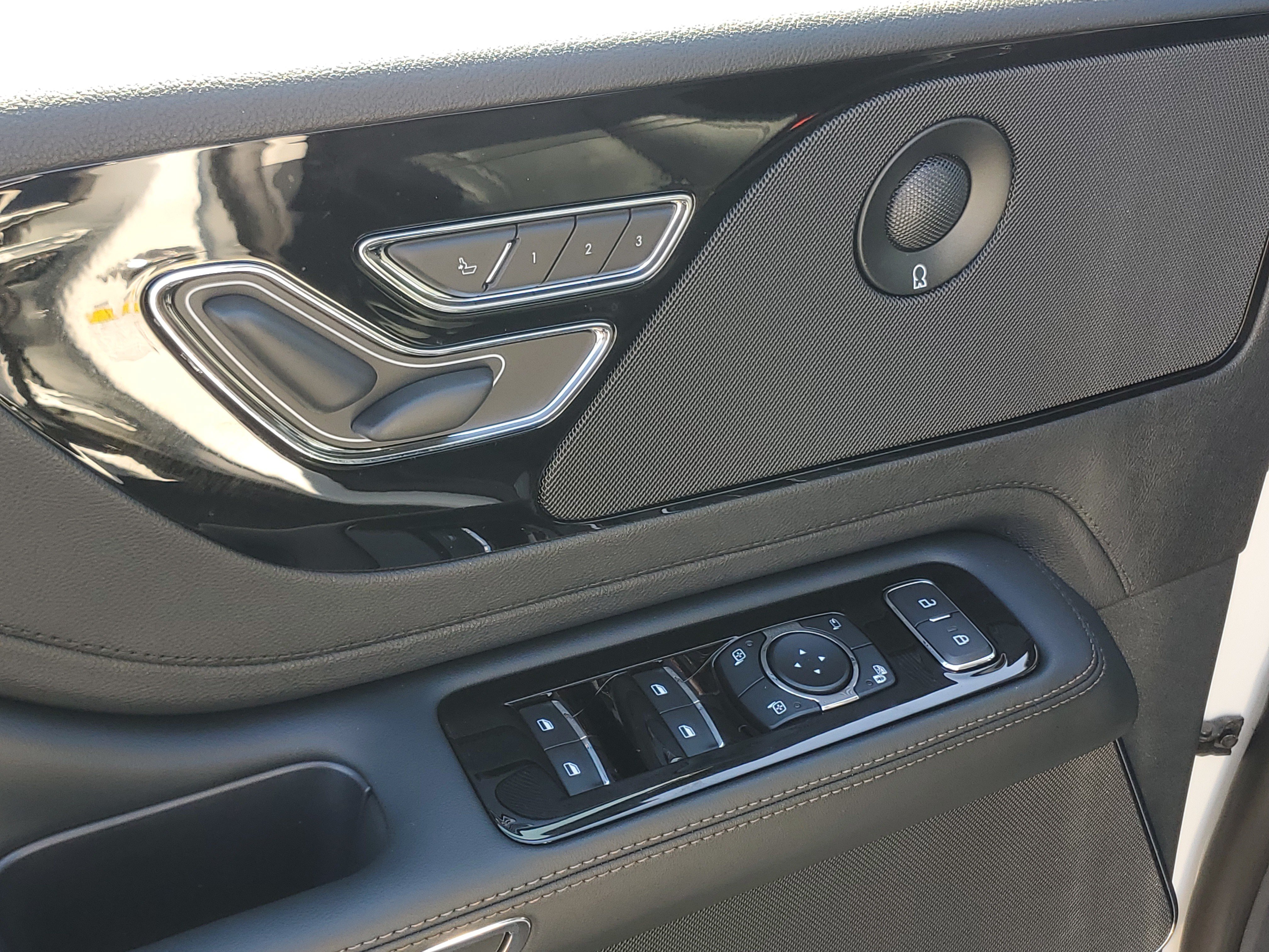 New 2026 Lincoln Aviator Reserve w/ Jet Appearance Package AWD/4WD image 9
