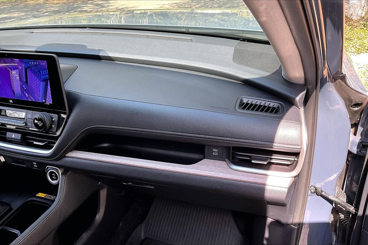 Used 2024 Toyota Grand Highlander Limited image 23