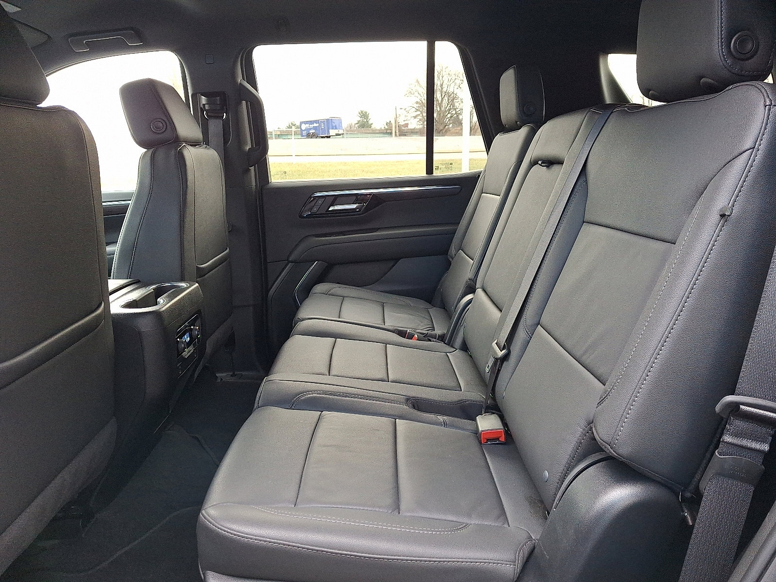 Used 2025 Chevrolet Tahoe LT image 10