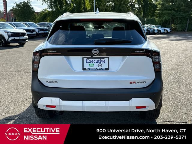 Used 2025 Nissan Kicks SR w/ SR Premium Package AWD/4WD image 3