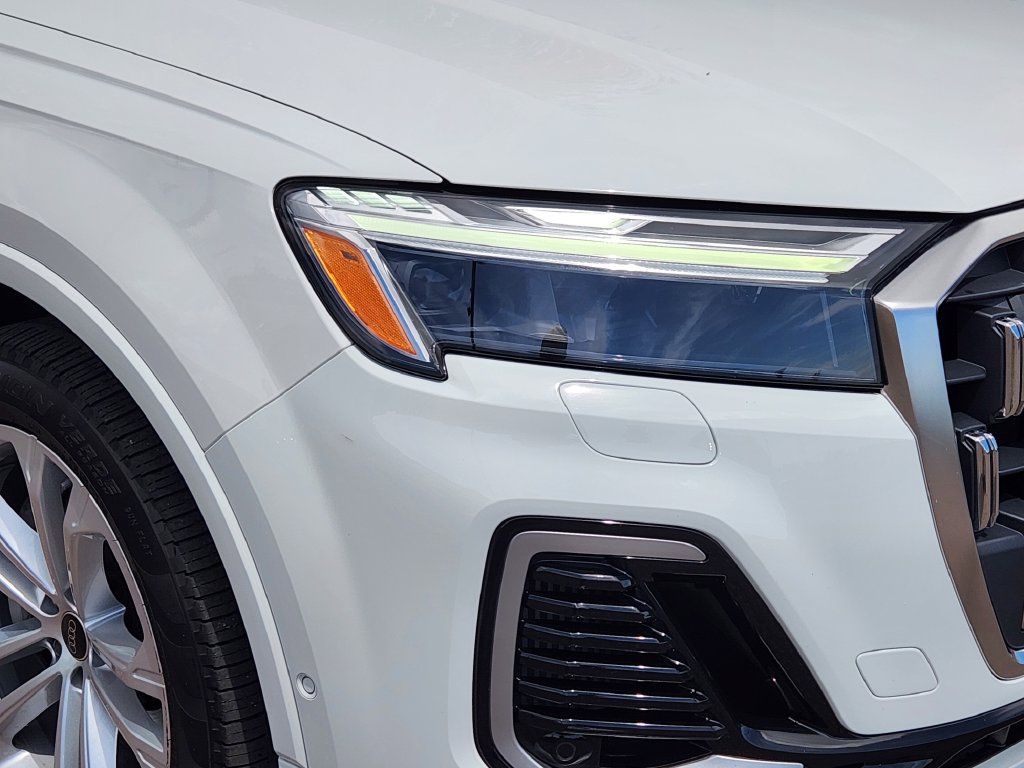 Used 2025 Audi Q7 3.0T Premium Plus AWD/4WD image 28