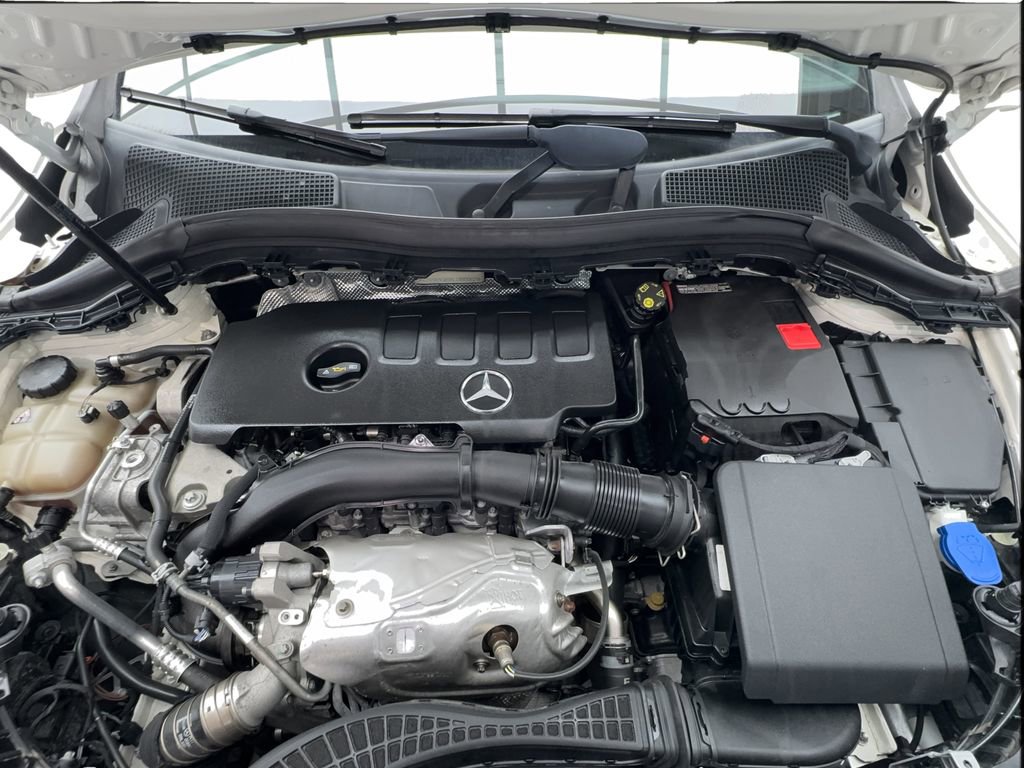Used 2022 Mercedes-Benz GLA 250 w/ Premium Package Lite image 17