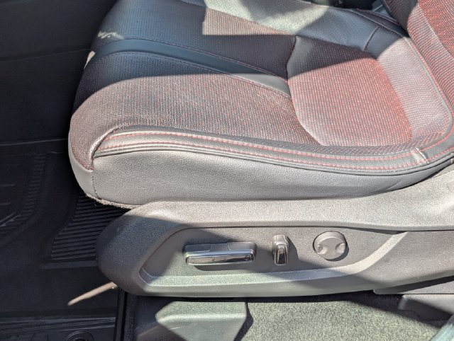 Used 2025 Honda Pilot Black Edition image 23
