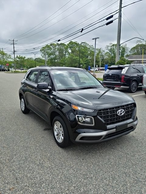 Certified 2026 Hyundai Venue SE FWD image 13