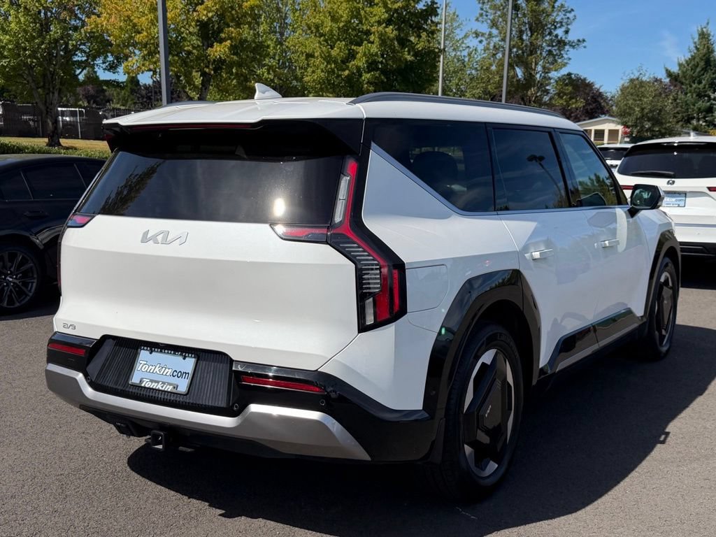 Used 2024 Kia EV9 Land AWD/4WD image 8