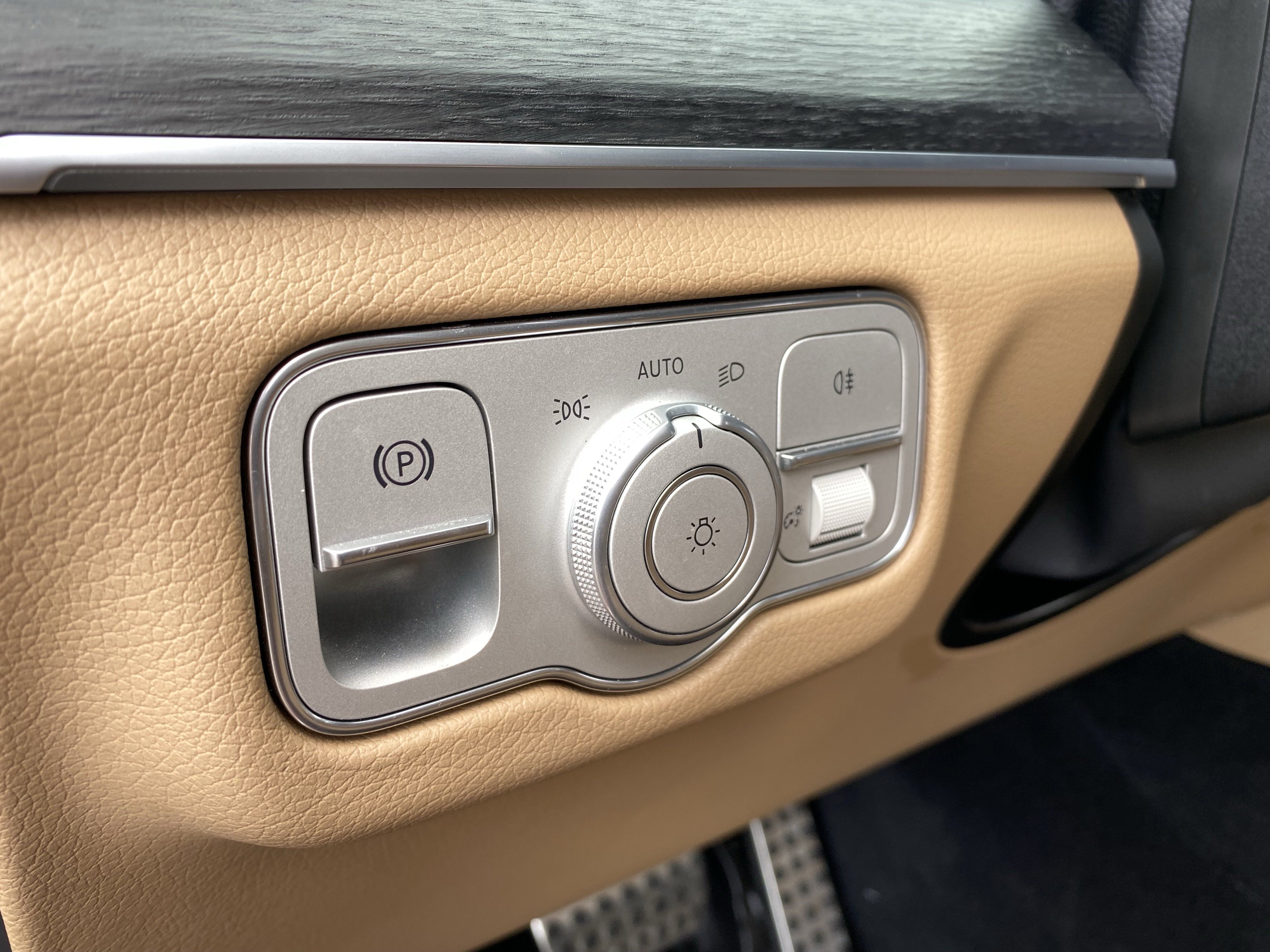 Used 2024 Mercedes-Benz GLS 450 4MATIC image 24