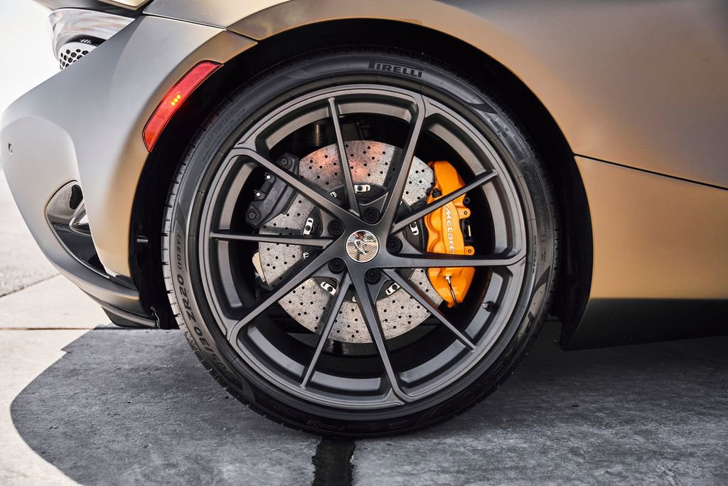 Used 2025 McLaren 750S Spider RWD image 27