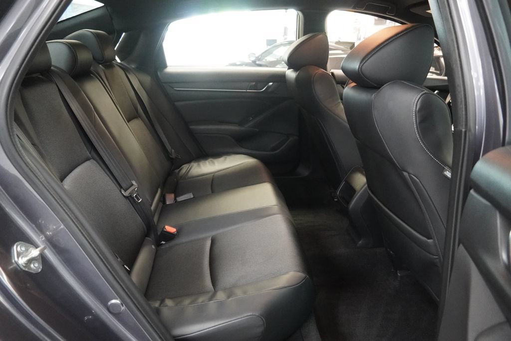 Used 2018 Honda Accord Sport image 30