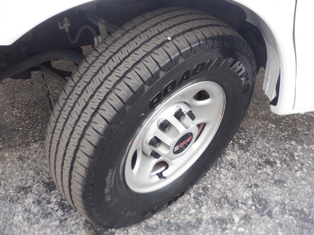 Used 2023 GMC Savana 2500 w/ Driver Convenience Package image 22