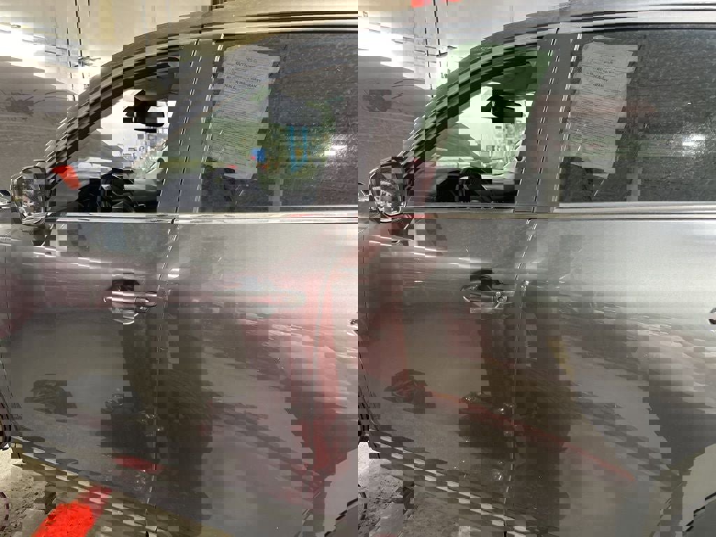 Used 2019 MAZDA CX-5 Touring image 2