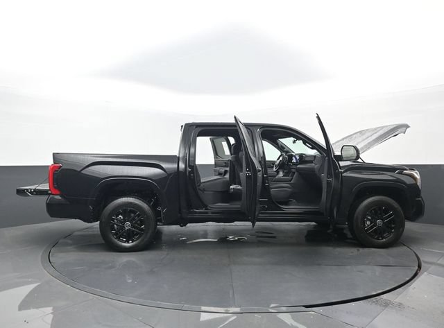 Used 2026 Toyota Tundra SR AWD/4WD image 31