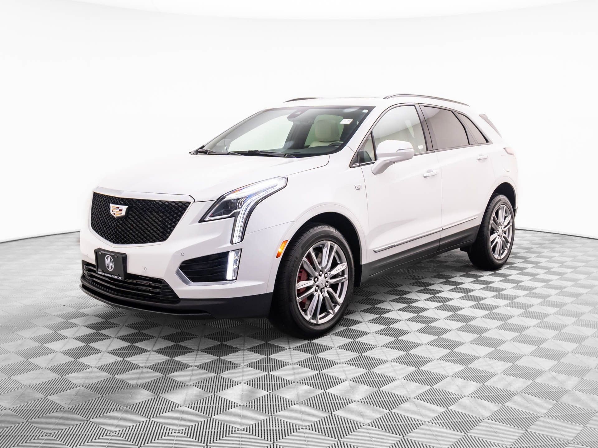 Certified 2022 Cadillac XT5 Sportv image 3