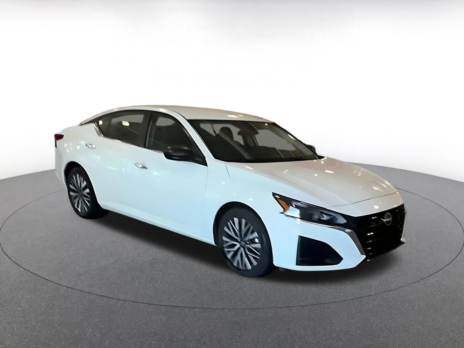 Used 2025 Nissan Altima 2.5 SV FWD video 2