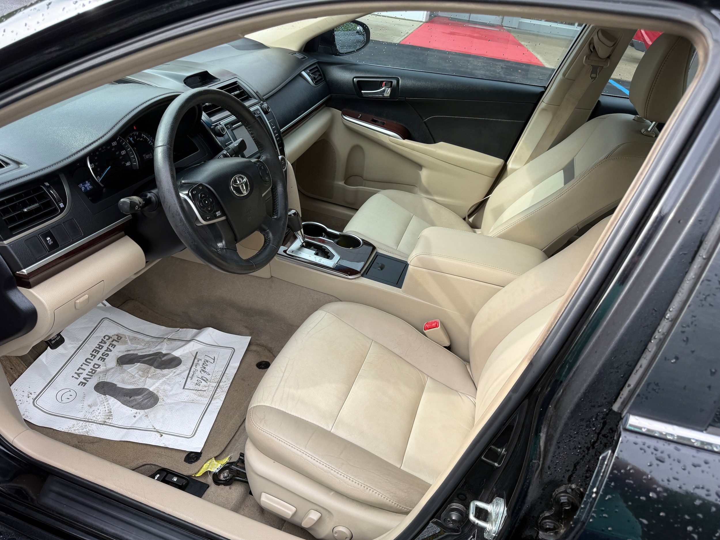 Used 2013 Toyota Camry XLE FWD image 14