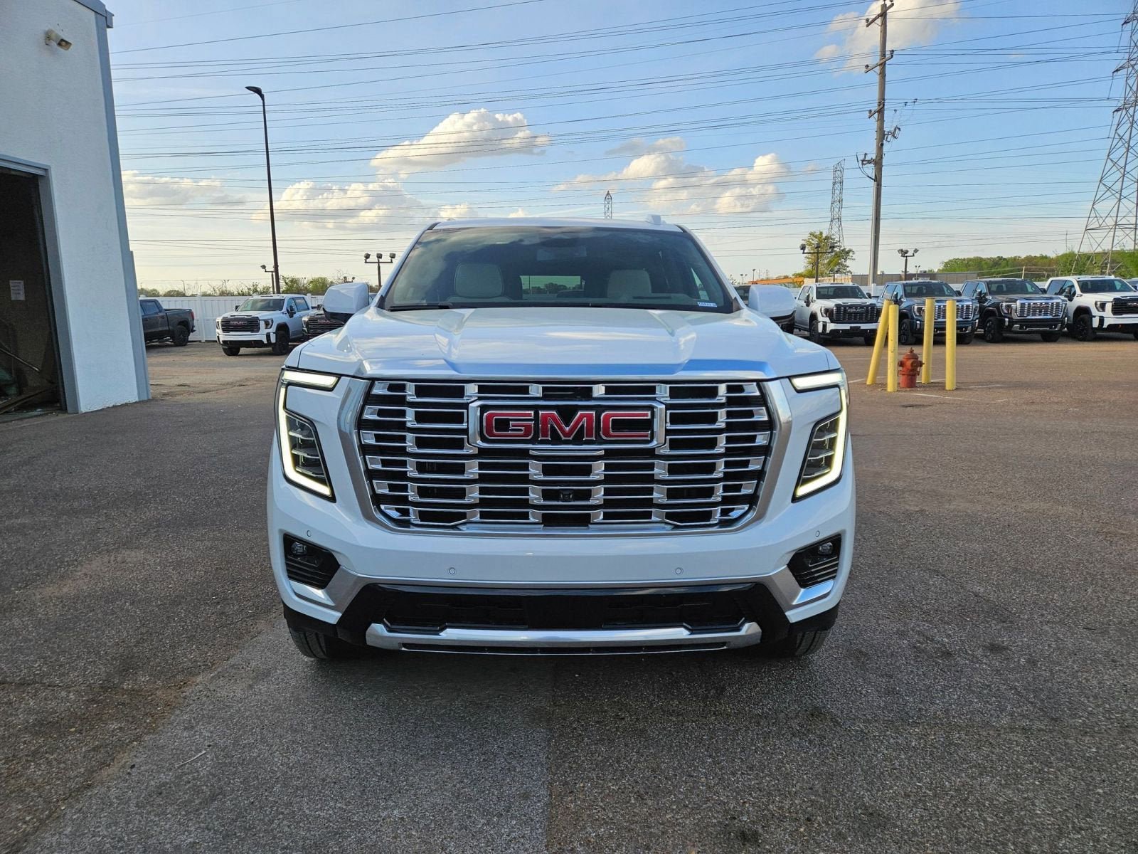 New 2026 GMC Yukon Denali AWD/4WD image 9
