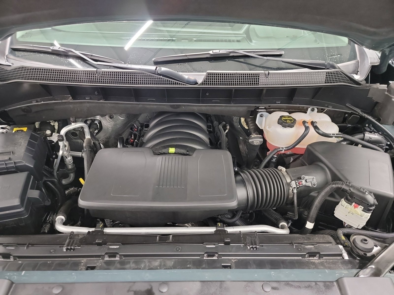 Used 2025 Chevrolet Silverado 1500 LT w/ Convenience Package II image 24