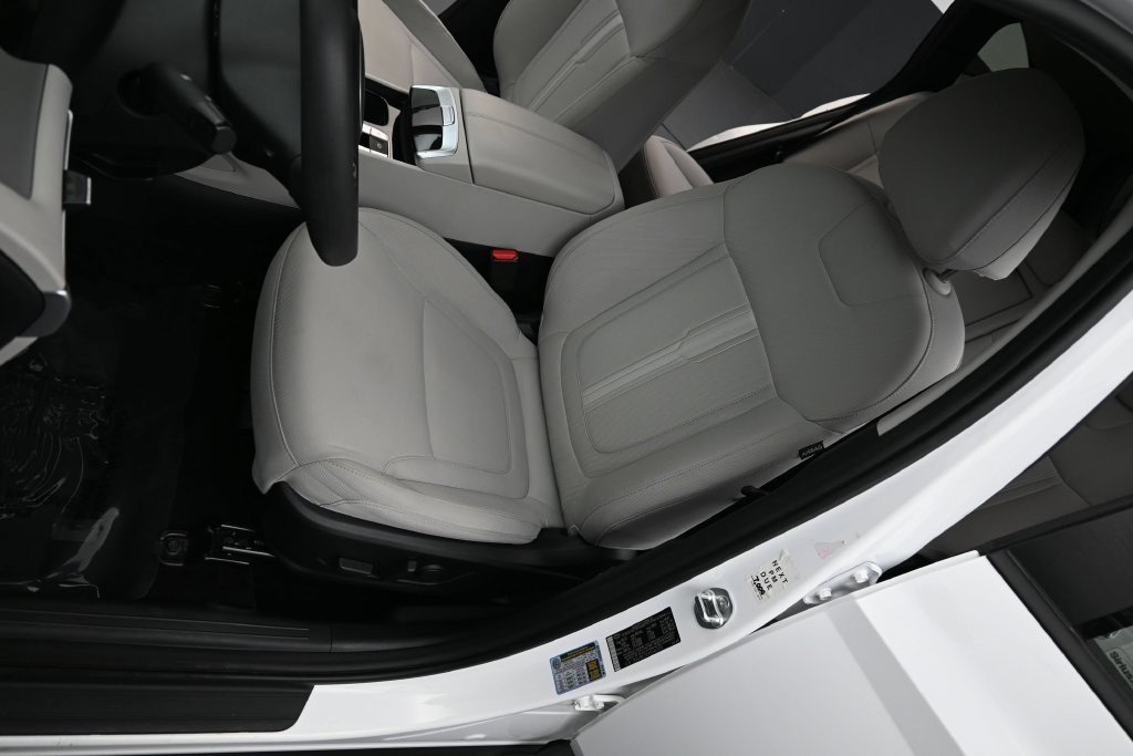 Certified 2025 Hyundai Tucson SEL AWD/4WD image 14