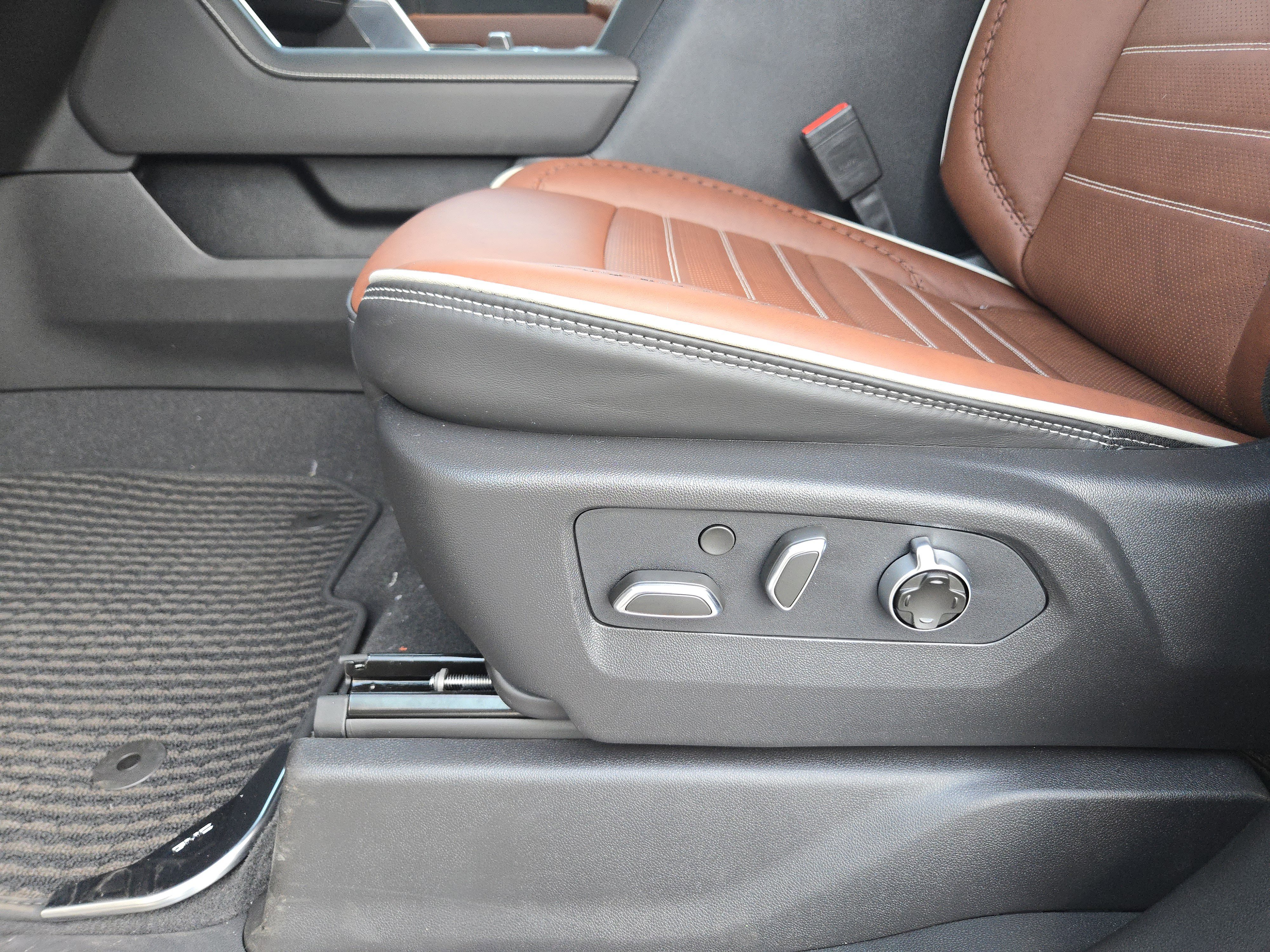 New 2026 GMC Sierra 2500 Denali Ultimate image 19