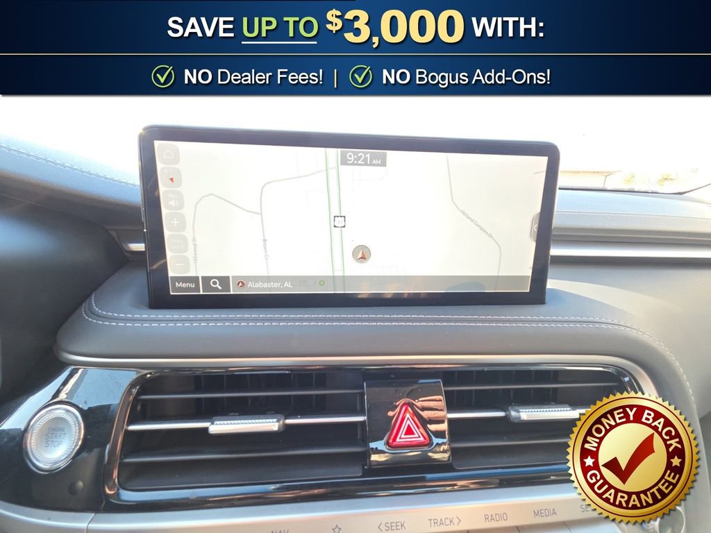 Used 2025 Genesis G70 2.5T image 26