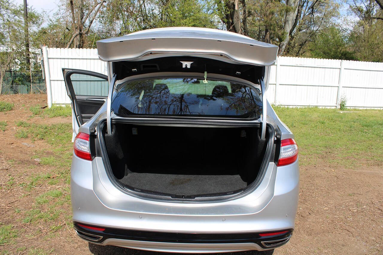 Used 2013 Ford Fusion SE image 29