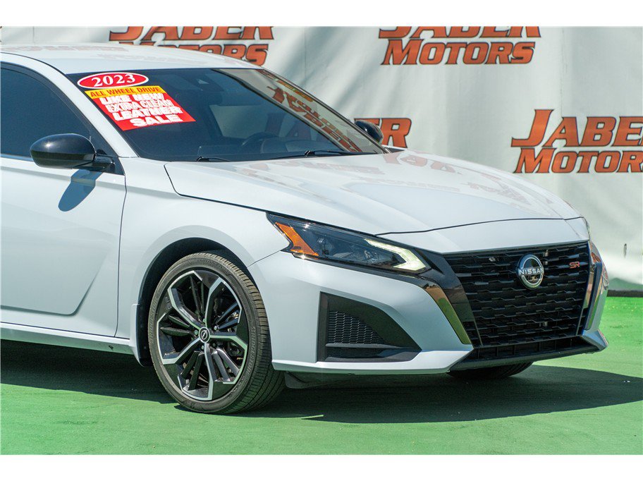 Used 2023 Nissan Altima 2.5 SR AWD/4WD image 31