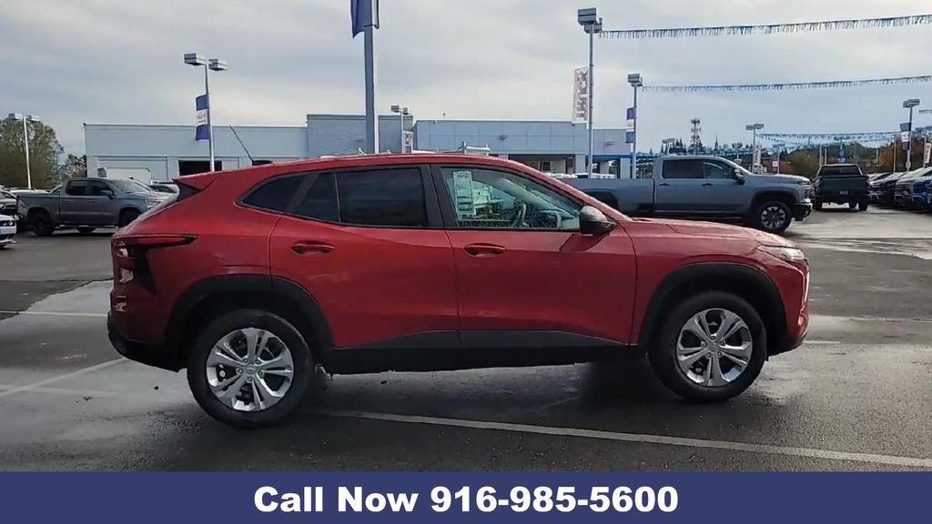 New 2026 Chevrolet Trax LS image 12