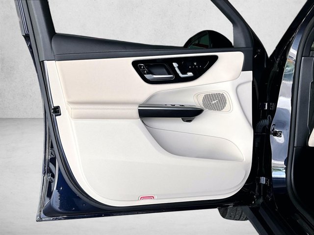 Used 2024 Mercedes-Benz GLC 300 image 18