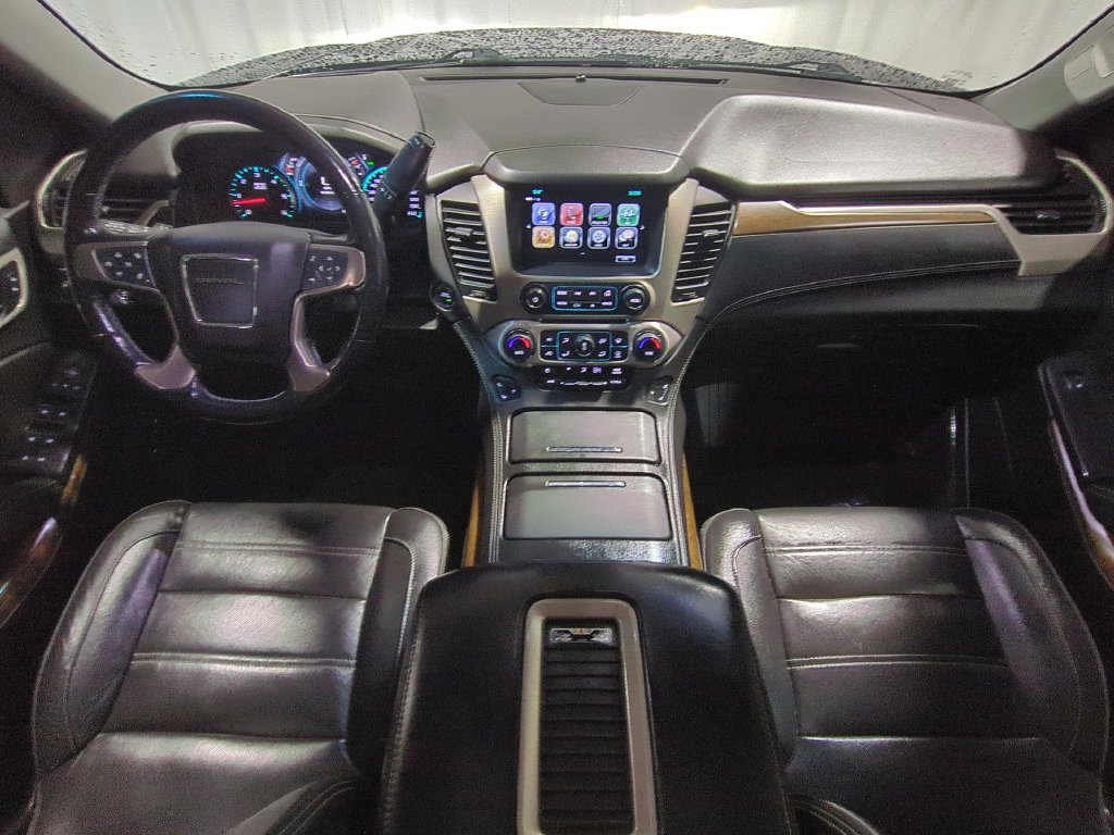 Used 2019 GMC Yukon Denali w/ Denali Ultimate Package AWD/4WD image 18