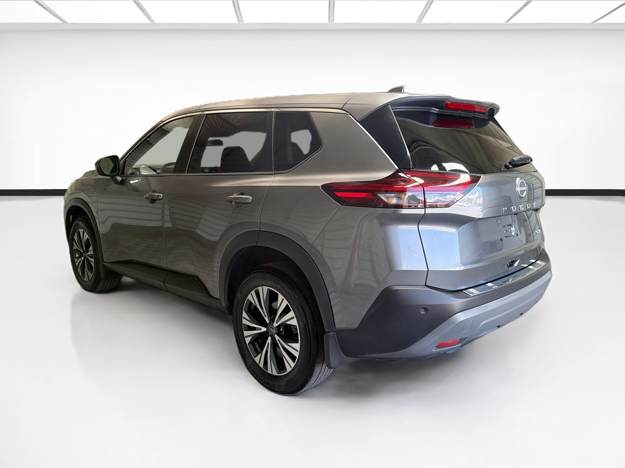 Used 2023 Nissan Rogue SV FWD image 6