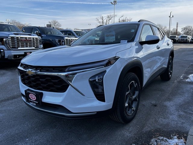 Used 2024 Chevrolet Trax LT image 3