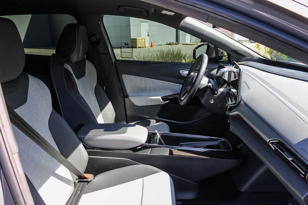 Used 2023 Volkswagen ID.4 Pro RWD image 17