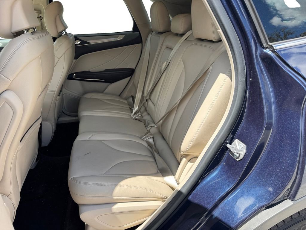 Used 2017 Lincoln MKC Premiere FWD image 16