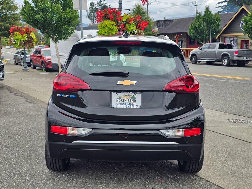 Used 2020 Chevrolet Bolt Premier w/ Infotainment Package FWD image 6
