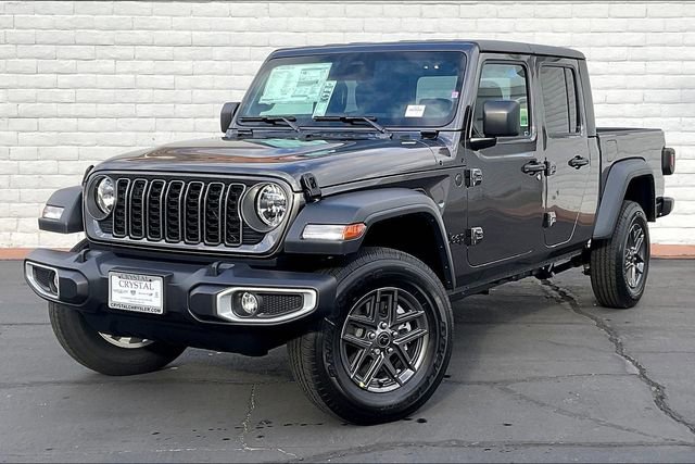 New 2026 Jeep Gladiator Sport