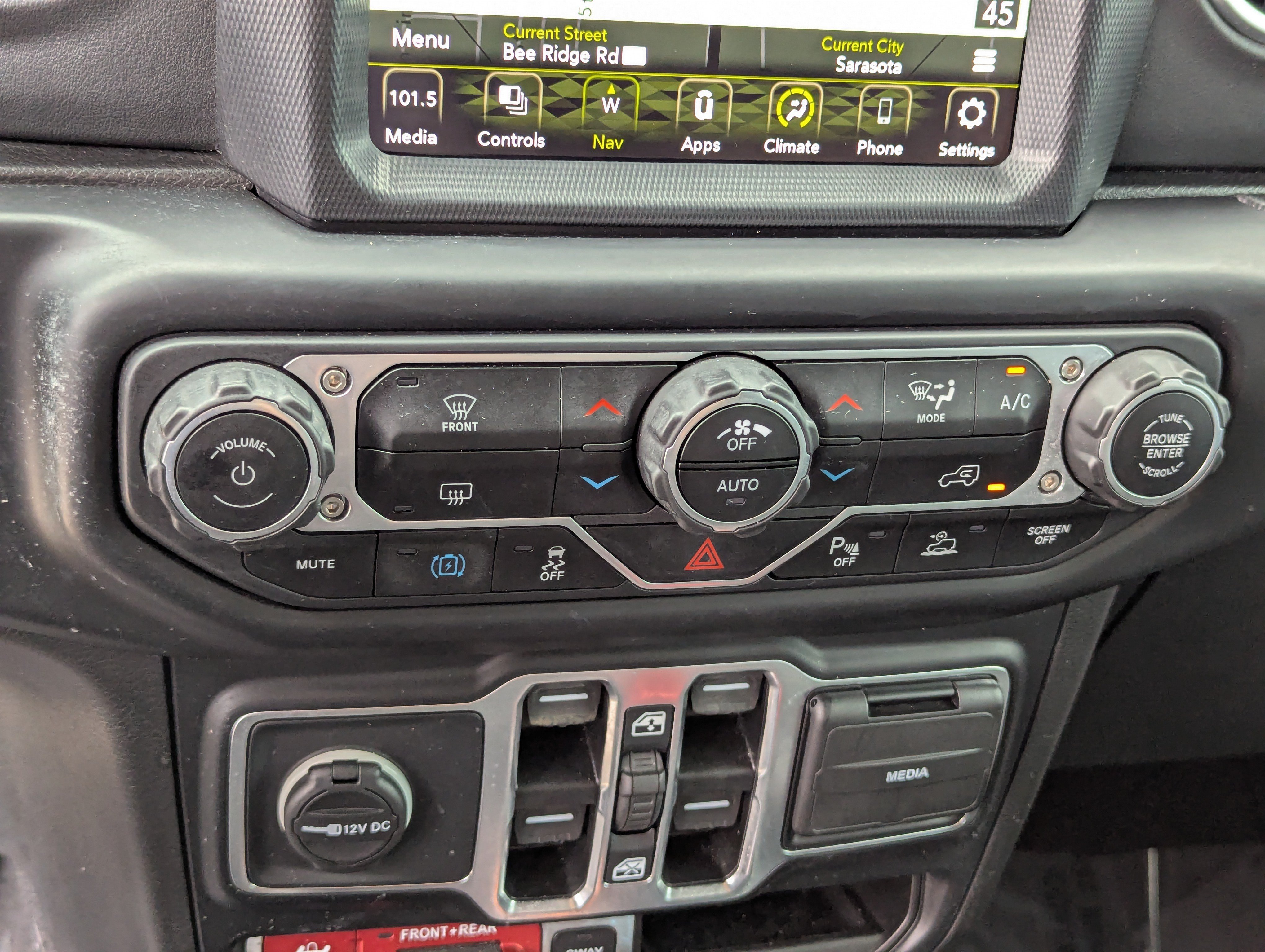Used 2021 Jeep Wrangler Unlimited Rubicon 4xe w/ Safety Group AWD/4WD image 27