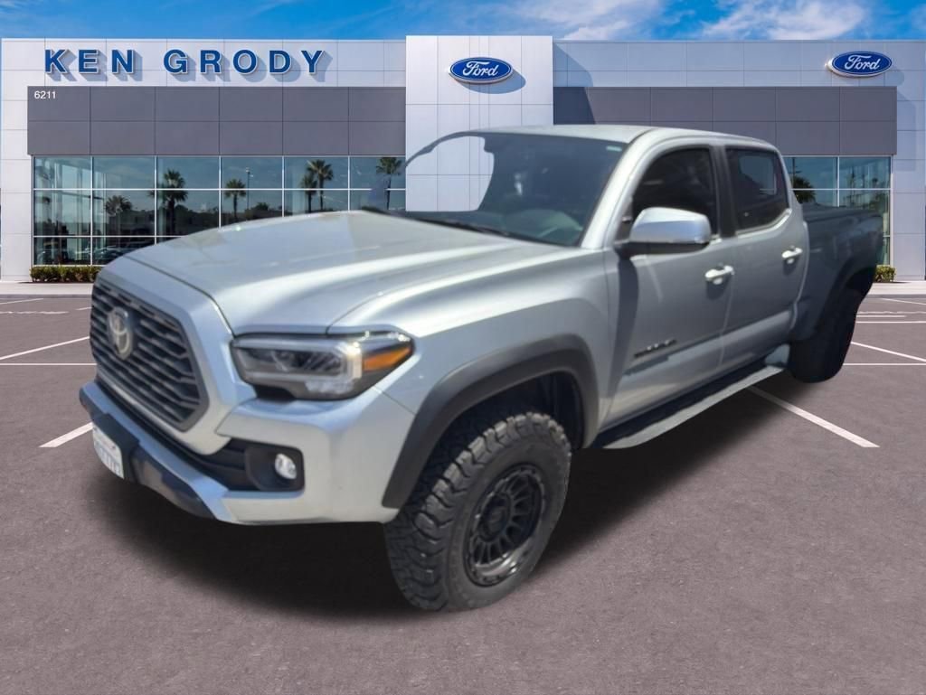 Used 2023 Toyota Tacoma TRD Off-Road w/ Black Out Package (TMS) AWD/4WD image 21