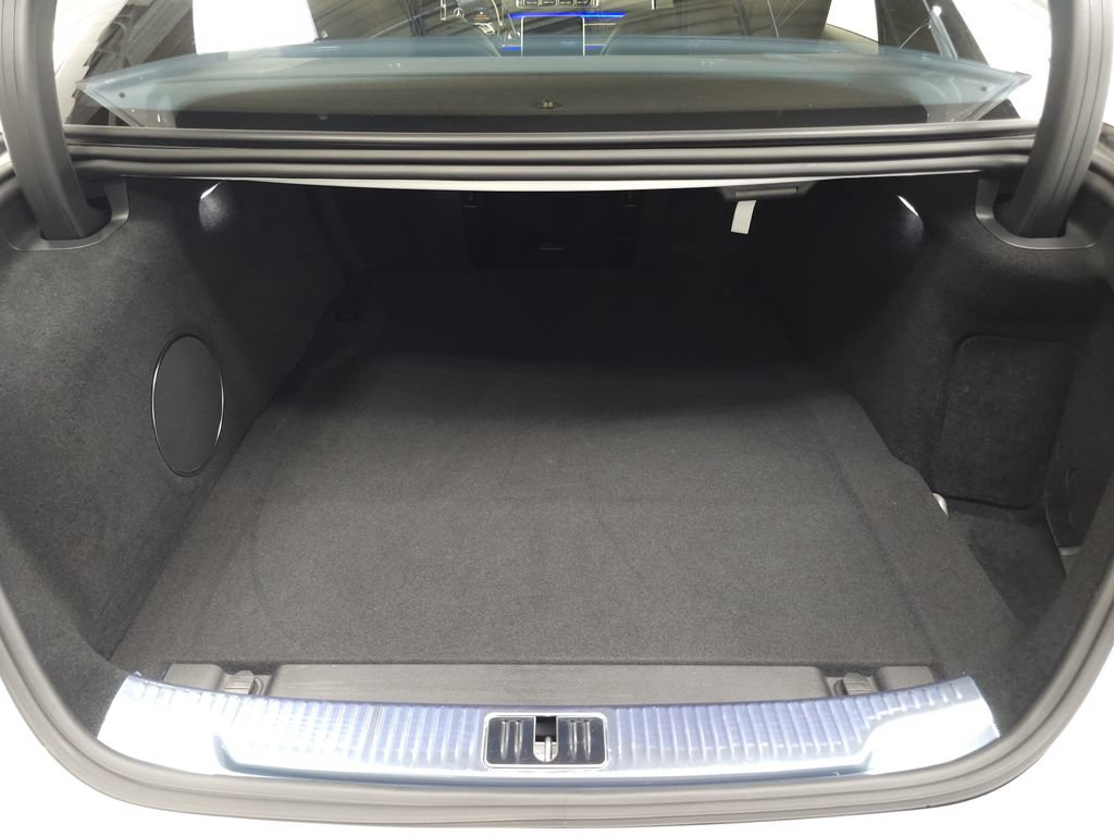 Used 2025 Mercedes-Benz S 580e 4MATIC Sedan image 32