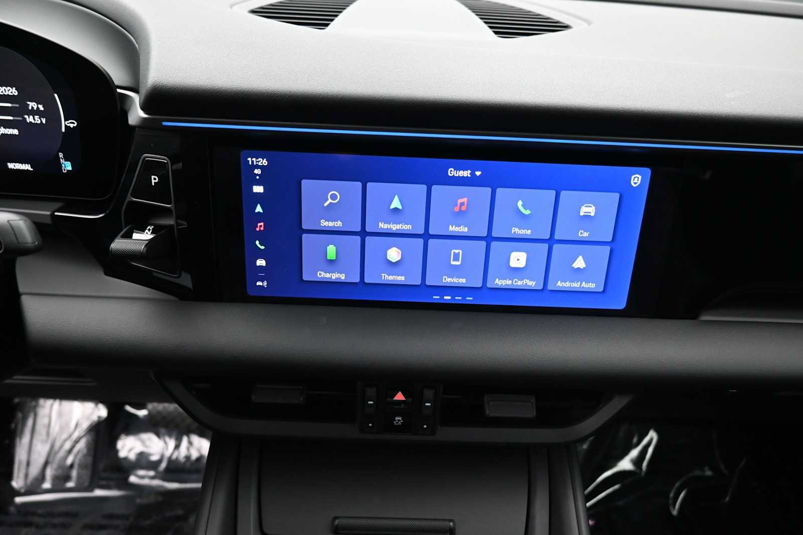 Certified 2025 Porsche Macan Electric RWD image 12
