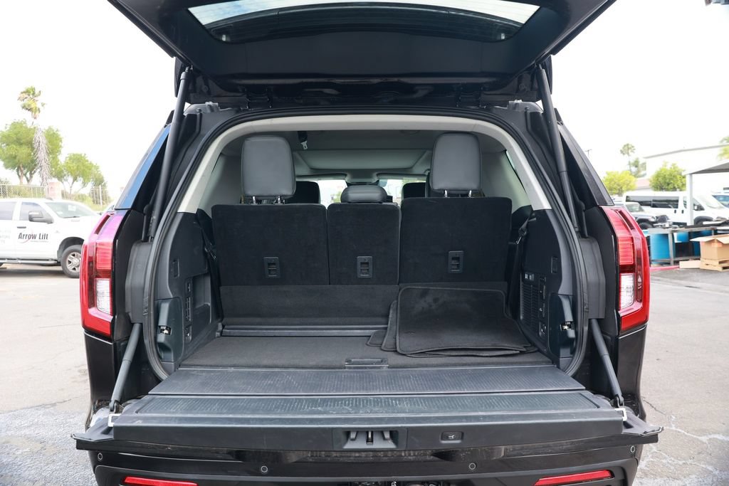 Used 2025 Ford Expedition Active RWD image 42